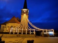 Pfarrkirche beleuchtet25_Pfarrblatt01_26.jpg